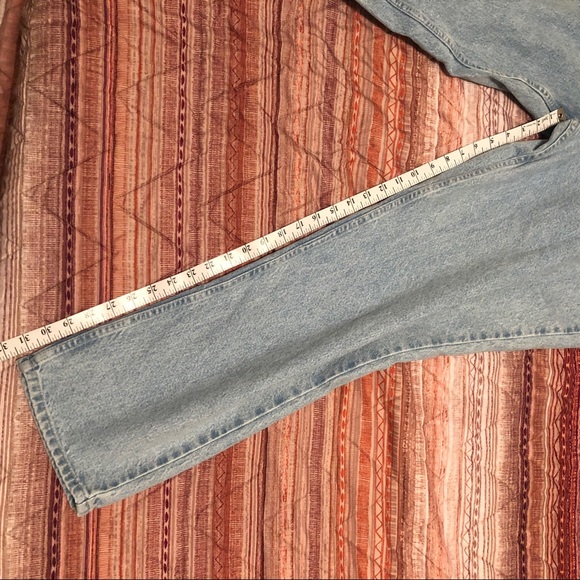 Faded Glory Women’s Relax Fit Mom Jeans - Picture 9 of 10